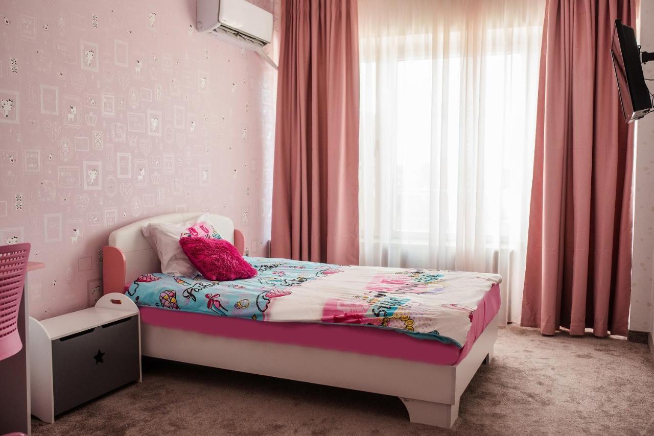 Хотел Казанлък Ngoại thất bức ảnh